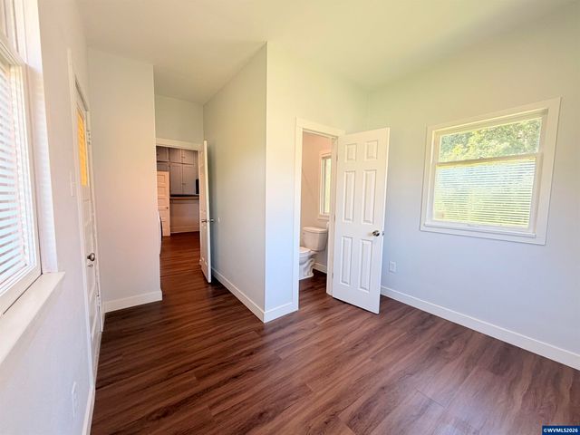 316 Blossom Ln NW, Albany, OR 97321