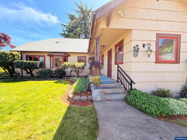 316 Blossom Ln NW, Albany, OR 97321