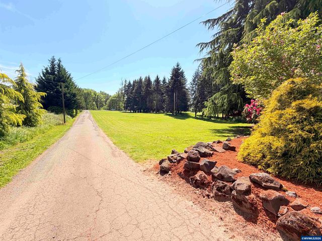 316 Blossom Ln NW, Albany, OR 97321