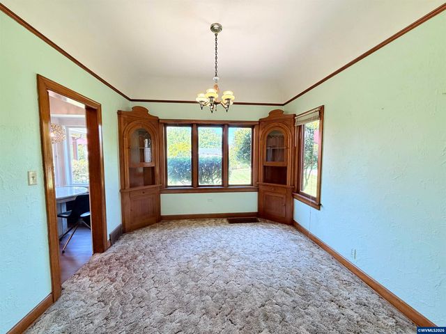 316 Blossom Ln NW, Albany, OR 97321