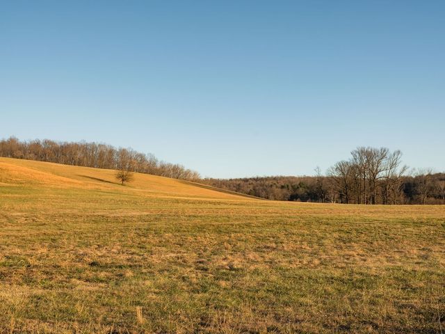 6415 Pinewood Rd, Nunnelly, TN 37137