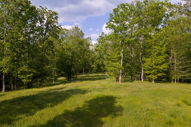 6415 Pinewood Rd, Nunnelly, TN 37137
