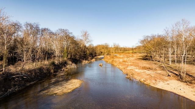 6415 Pinewood Rd, Nunnelly, TN 37137