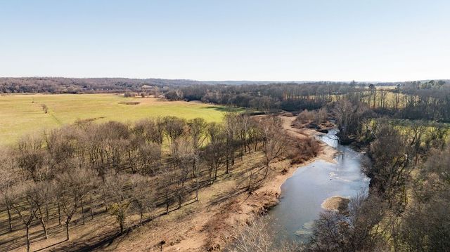 6415 Pinewood Rd, Nunnelly, TN 37137
