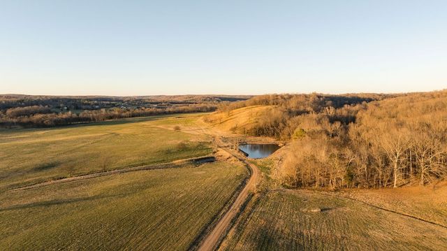 6415 Pinewood Rd, Nunnelly, TN 37137
