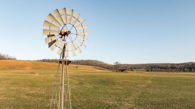 6415 Pinewood Rd, Nunnelly, TN 37137
