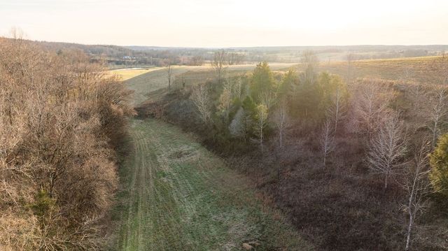 6415 Pinewood Rd, Nunnelly, TN 37137