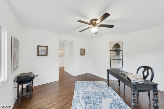 22 Fox Run Rd, Allendale Boro, NJ 07401