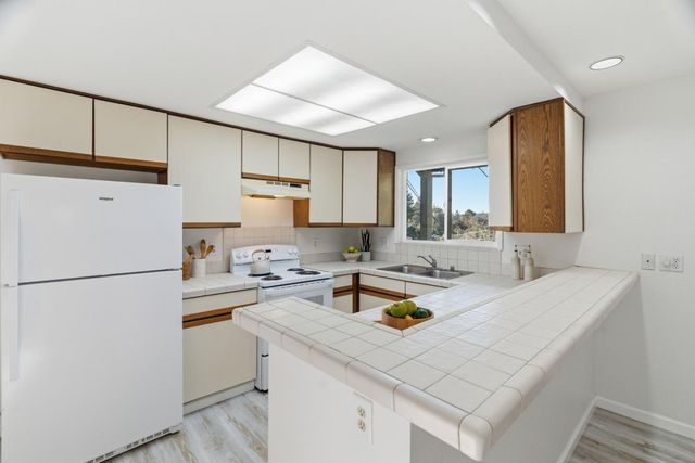 740 Loma Prieta Drive, Aptos, CA 95003