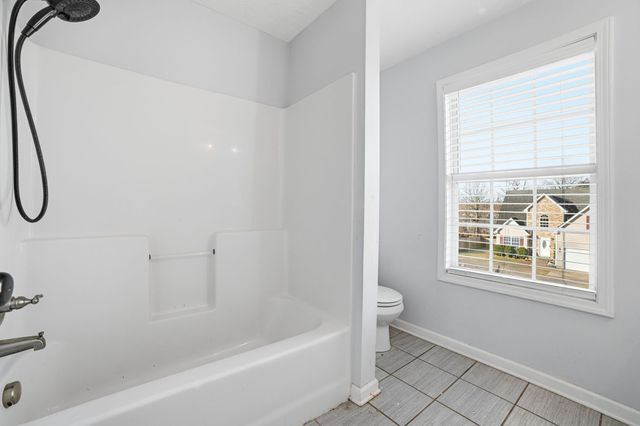 1391 Constitution Dr, Clarksville, TN 37042