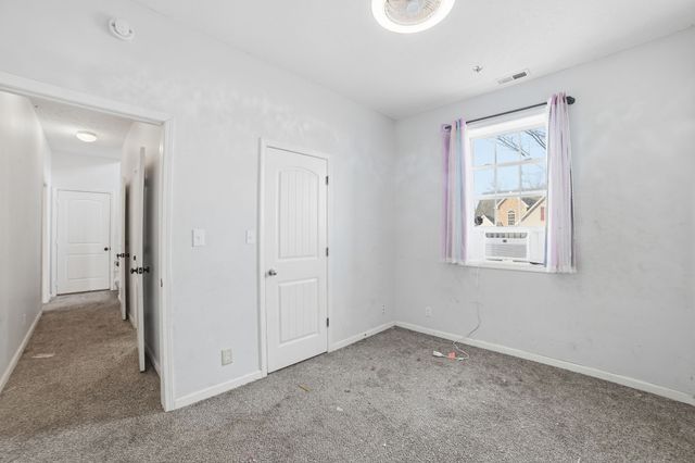 1391 Constitution Dr, Clarksville, TN 37042