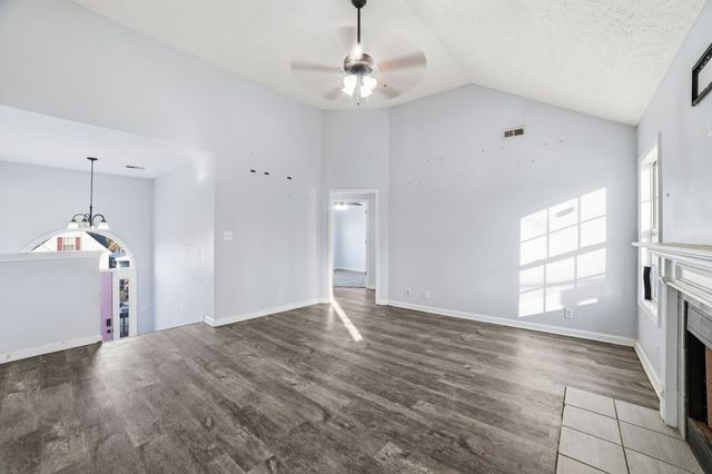 1391 Constitution Dr, Clarksville, TN 37042
