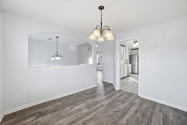 1391 Constitution Dr, Clarksville, TN 37042