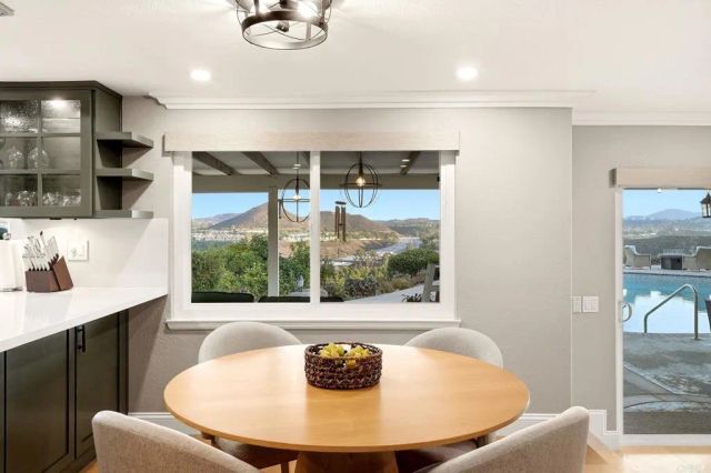 3558 Avenida Amorosa, Escondido, CA 92029