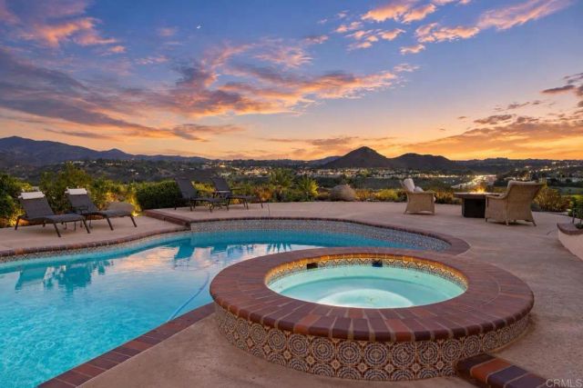 3558 Avenida Amorosa, Escondido, CA 92029