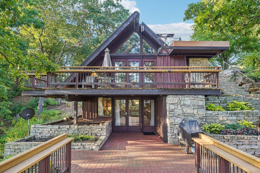 1250 Highway 35 N, Saint Joseph Twp, WI 54016