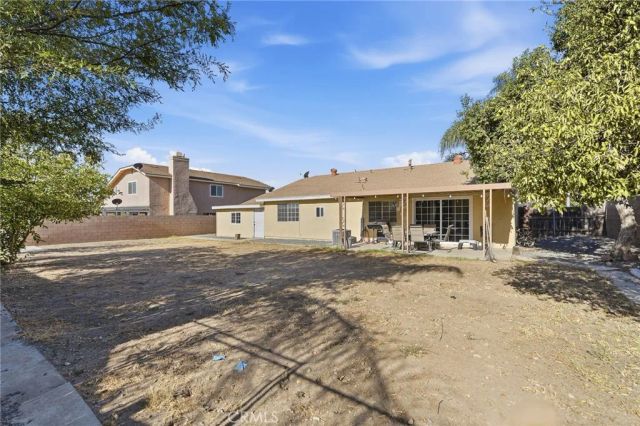 2533 N Glenwood, Rialto, CA 92377