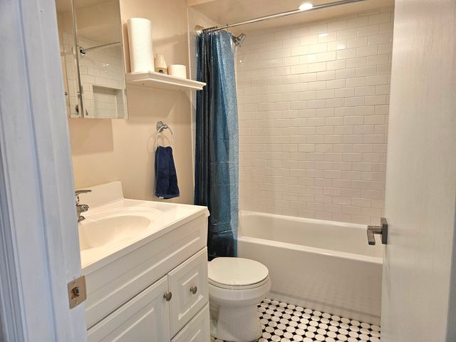 5502 TINDER Drive 5, Rolling Meadows, IL 60008