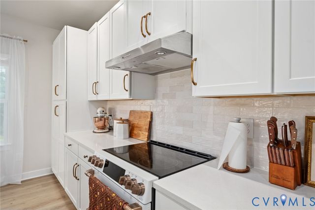 1961 Enon Station Dr, Chester, VA 23836