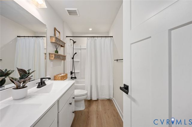 1961 Enon Station Dr, Chester, VA 23836