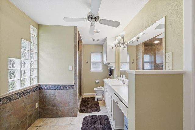 803 Stephen Court Court, Friendswood, TX 77546