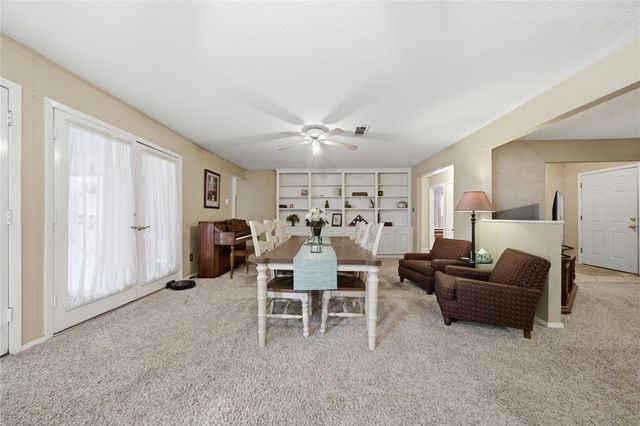 803 Stephen Court Court, Friendswood, TX 77546