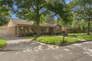 803 Stephen Court Court, Friendswood, TX 77546