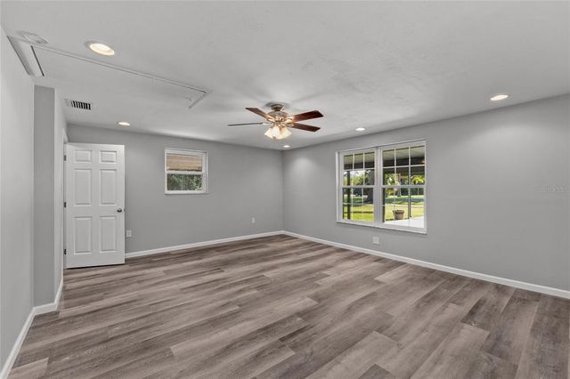 8136 HONEYBEE LANE, Tampa, FL 33635