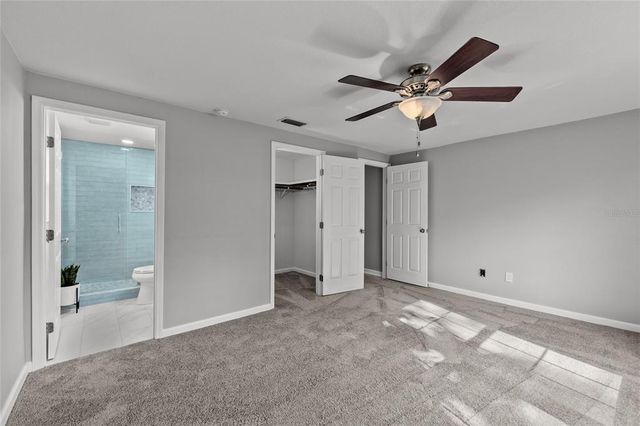 8136 HONEYBEE LANE, Tampa, FL 33635