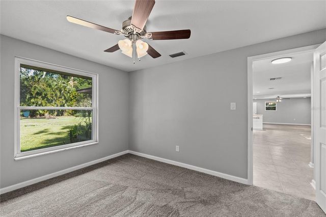 8136 HONEYBEE LANE, Tampa, FL 33635