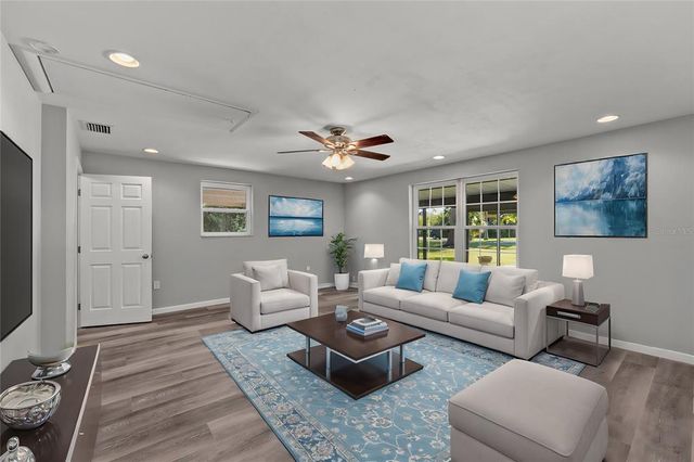 8136 HONEYBEE LANE, Tampa, FL 33635