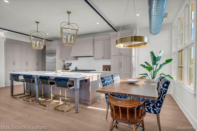 2051 Villa Road 302, Birmingham, MI 48009