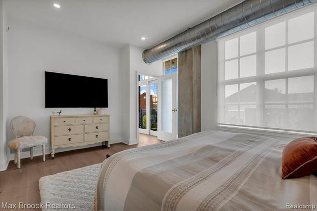 2051 Villa Road 302, Birmingham, MI 48009