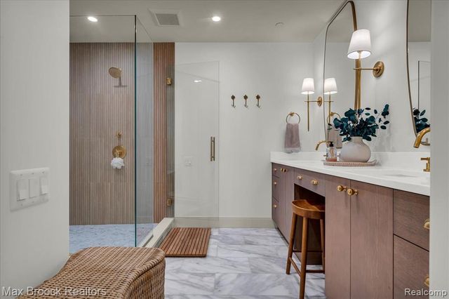 2051 Villa Road 302, Birmingham, MI 48009