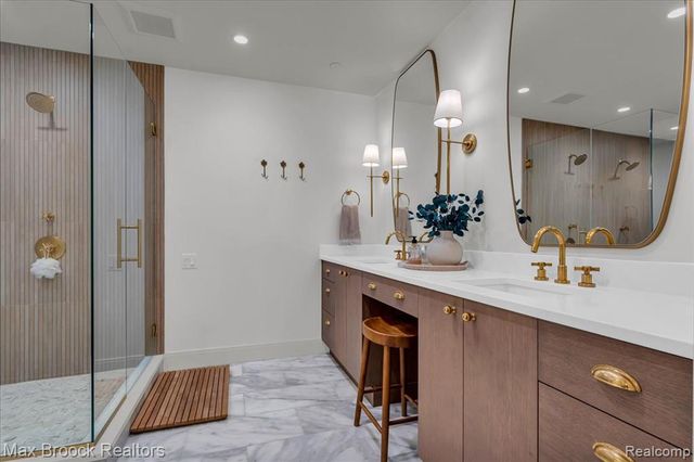 2051 Villa Road 302, Birmingham, MI 48009