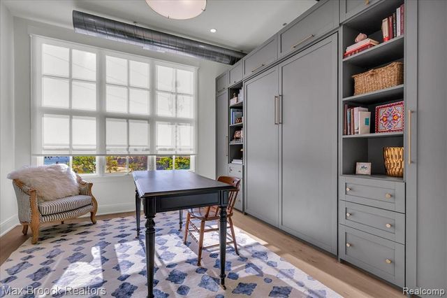 2051 Villa Road 302, Birmingham, MI 48009