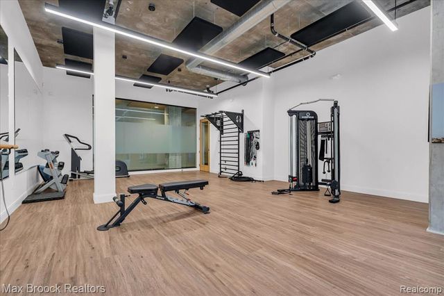 2051 Villa Road 302, Birmingham, MI 48009