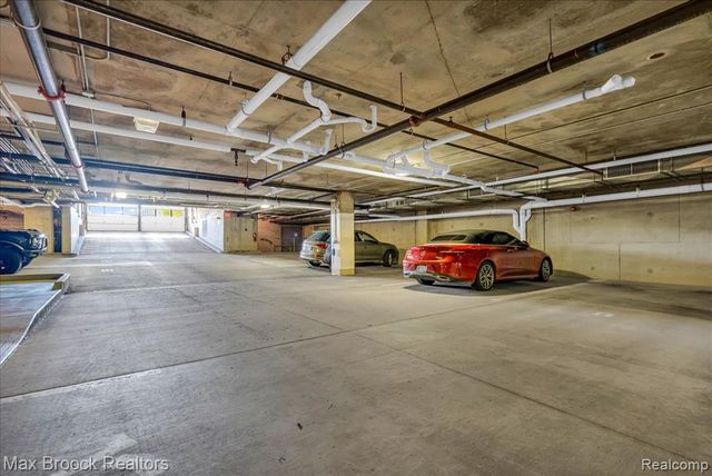 2051 Villa Road 302, Birmingham, MI 48009