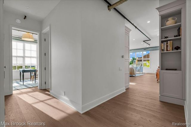 2051 Villa Road 302, Birmingham, MI 48009