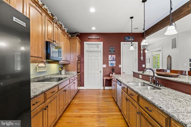 7312 OAK LN, Marshall, VA 20115