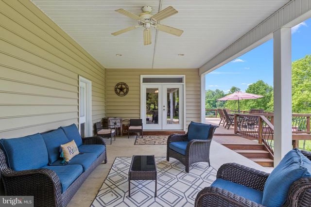 7312 OAK LN, Marshall, VA 20115