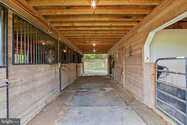 7312 OAK LN, Marshall, VA 20115