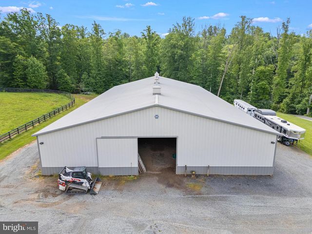 7312 OAK LN, Marshall, VA 20115