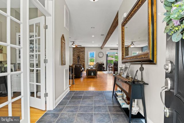 7312 OAK LN, Marshall, VA 20115