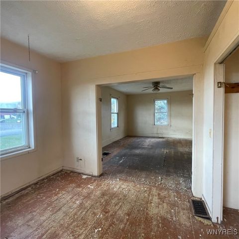 14013 West County House Rd., Albion, NY 14411