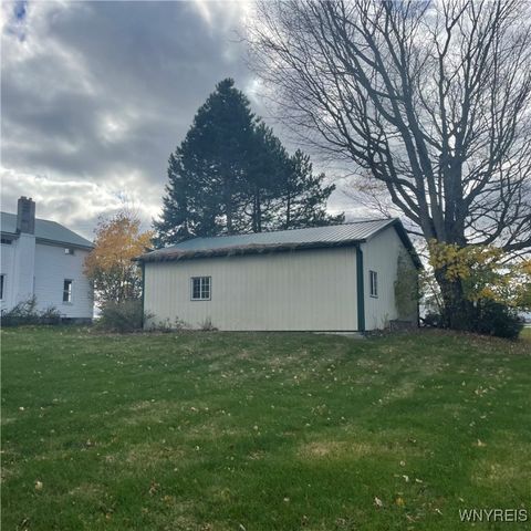 14013 West County House Rd., Albion, NY 14411