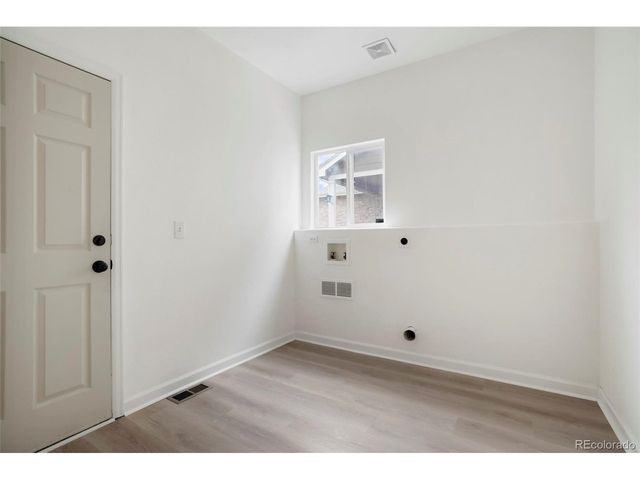 1305 W 12th Ave, Broomfield, CO 80020
