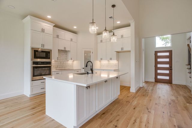 5102 Shadowood Road, Colleyville, TX 76034