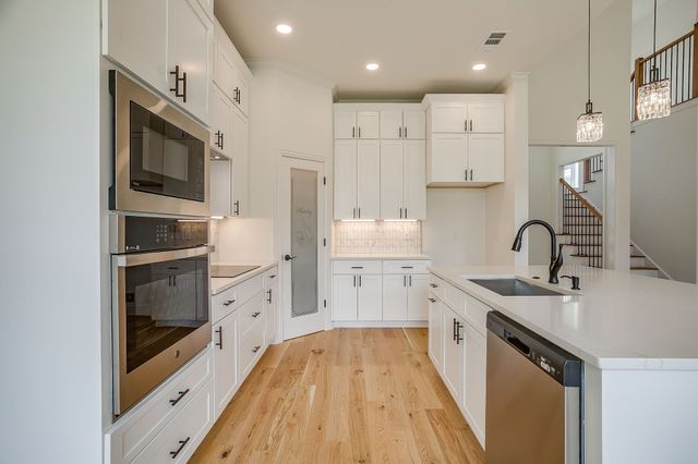 5102 Shadowood Road, Colleyville, TX 76034