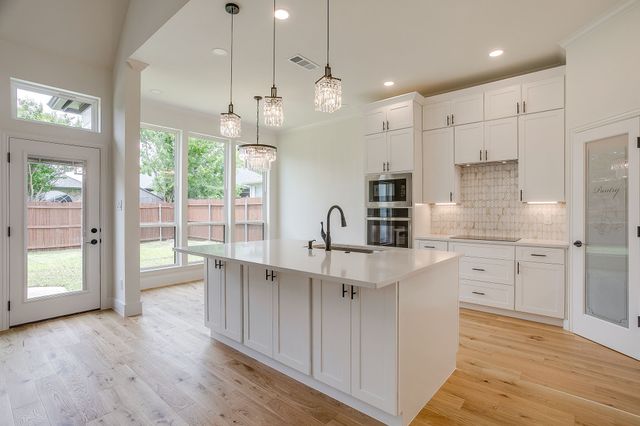 5102 Shadowood Road, Colleyville, TX 76034